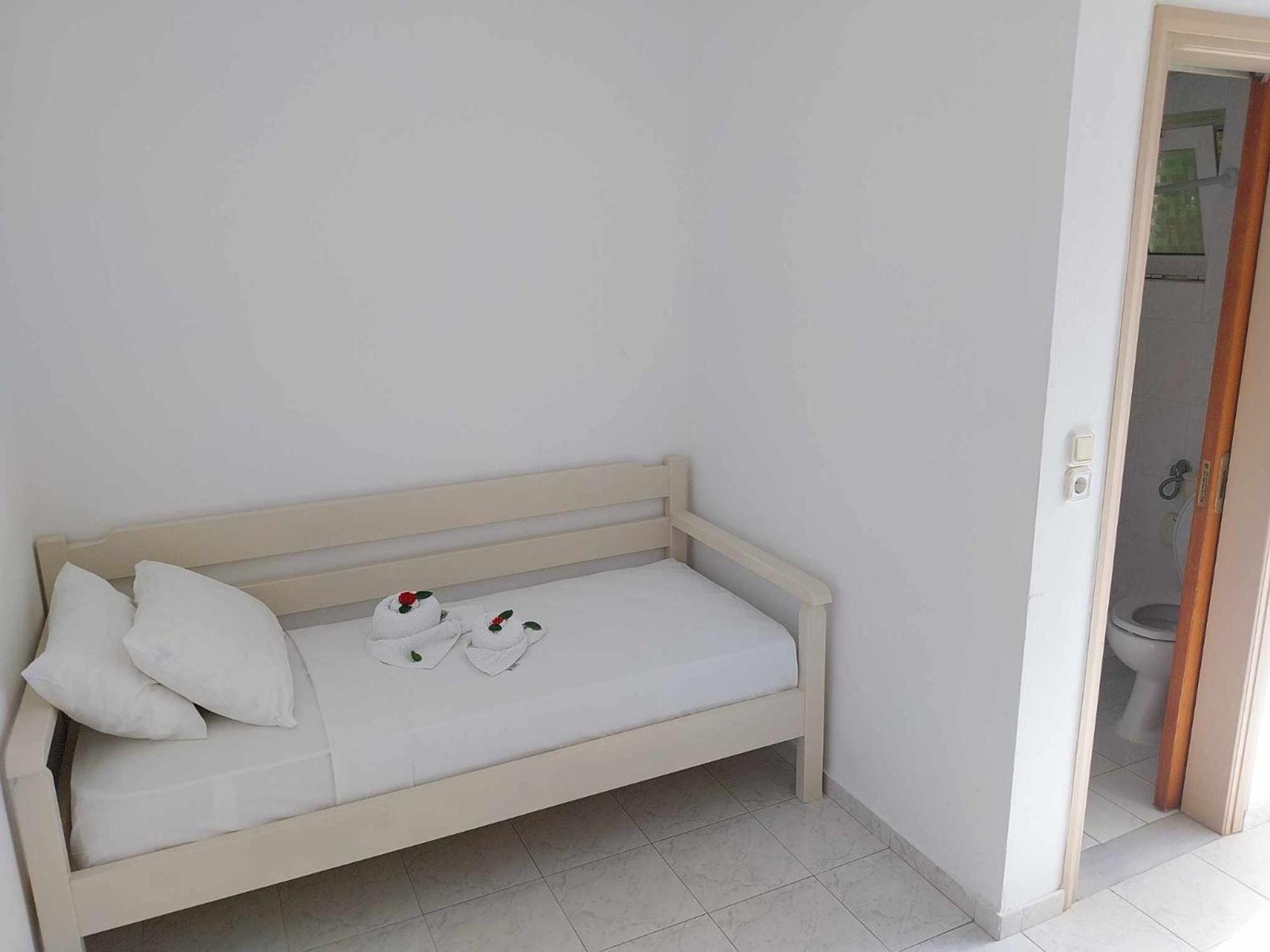 Agia Marina Litinas Apartments With Pool מראה חיצוני תמונה