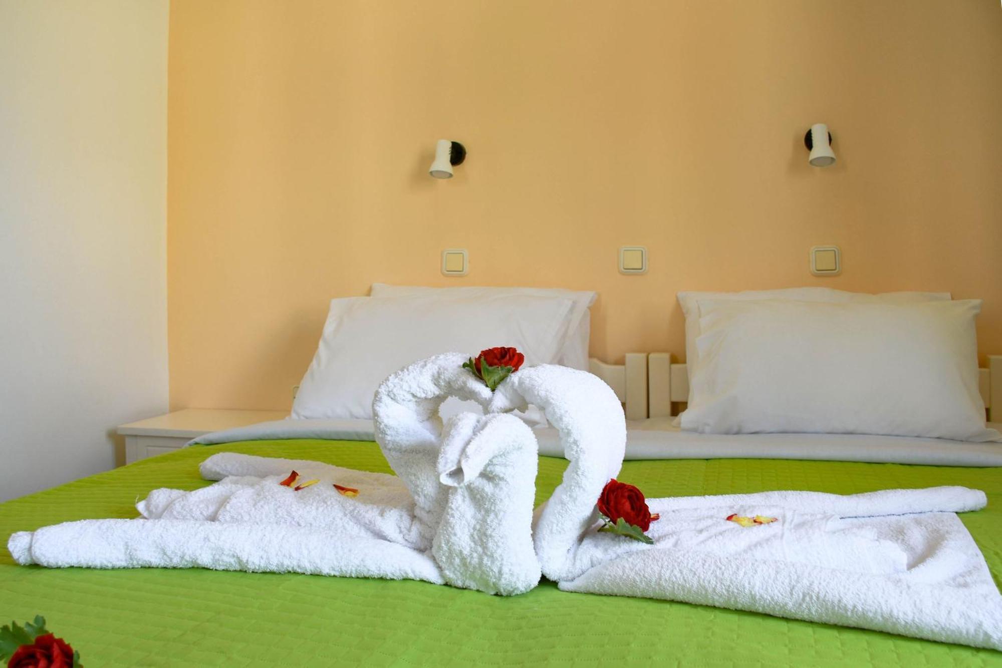 Agia Marina Litinas Apartments With Pool מראה חיצוני תמונה