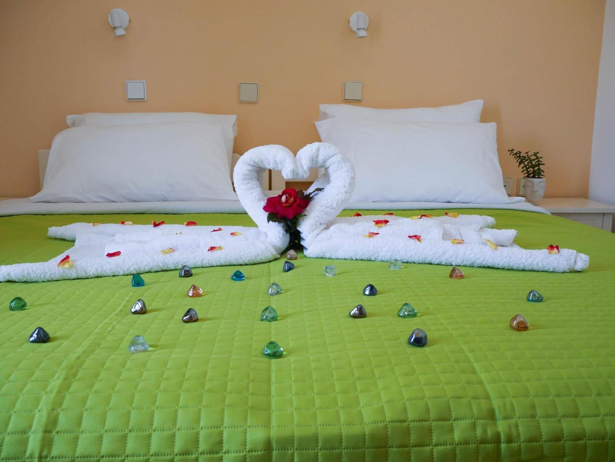 Agia Marina Litinas Apartments With Pool מראה חיצוני תמונה