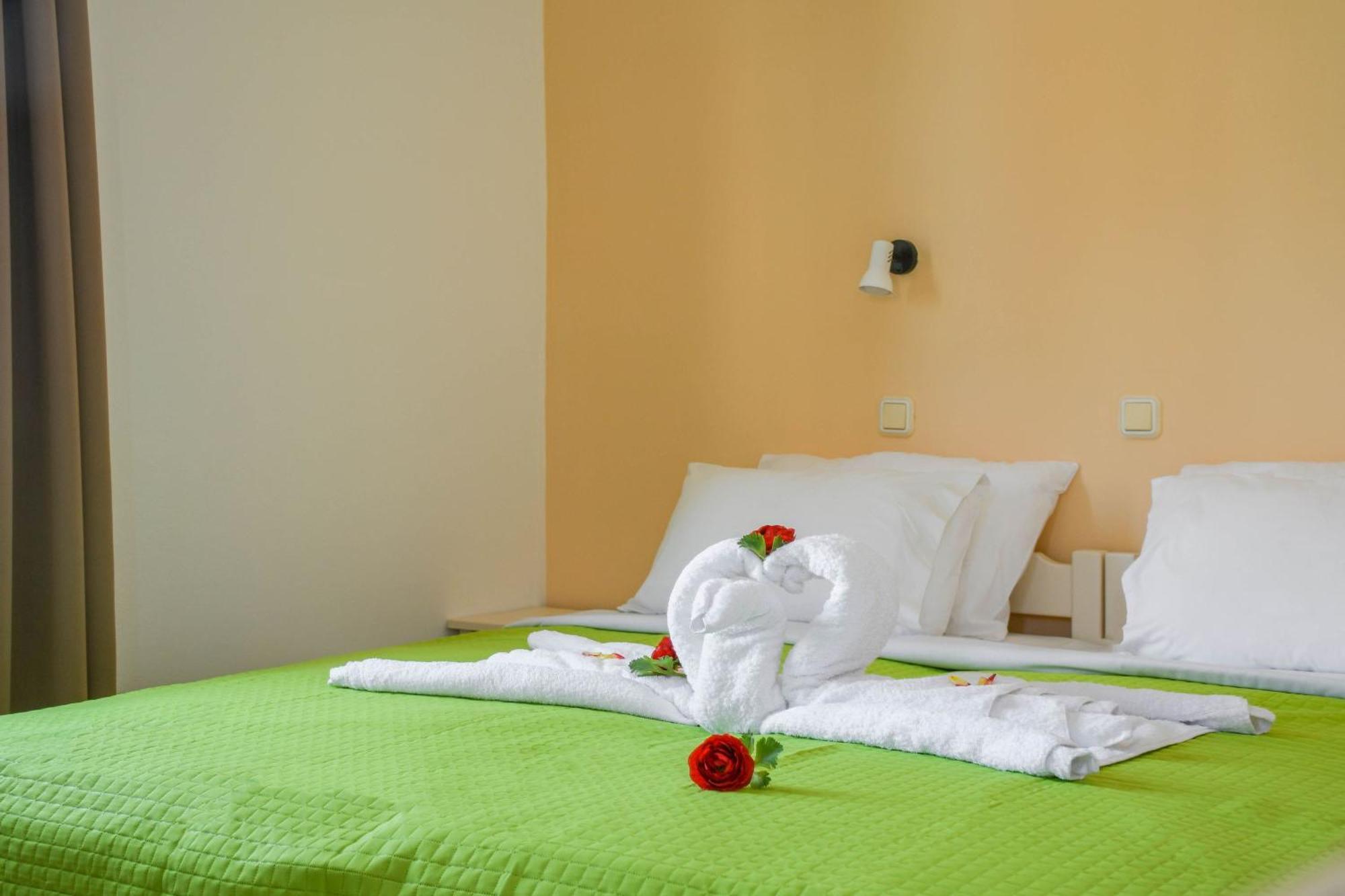 Agia Marina Litinas Apartments With Pool מראה חיצוני תמונה