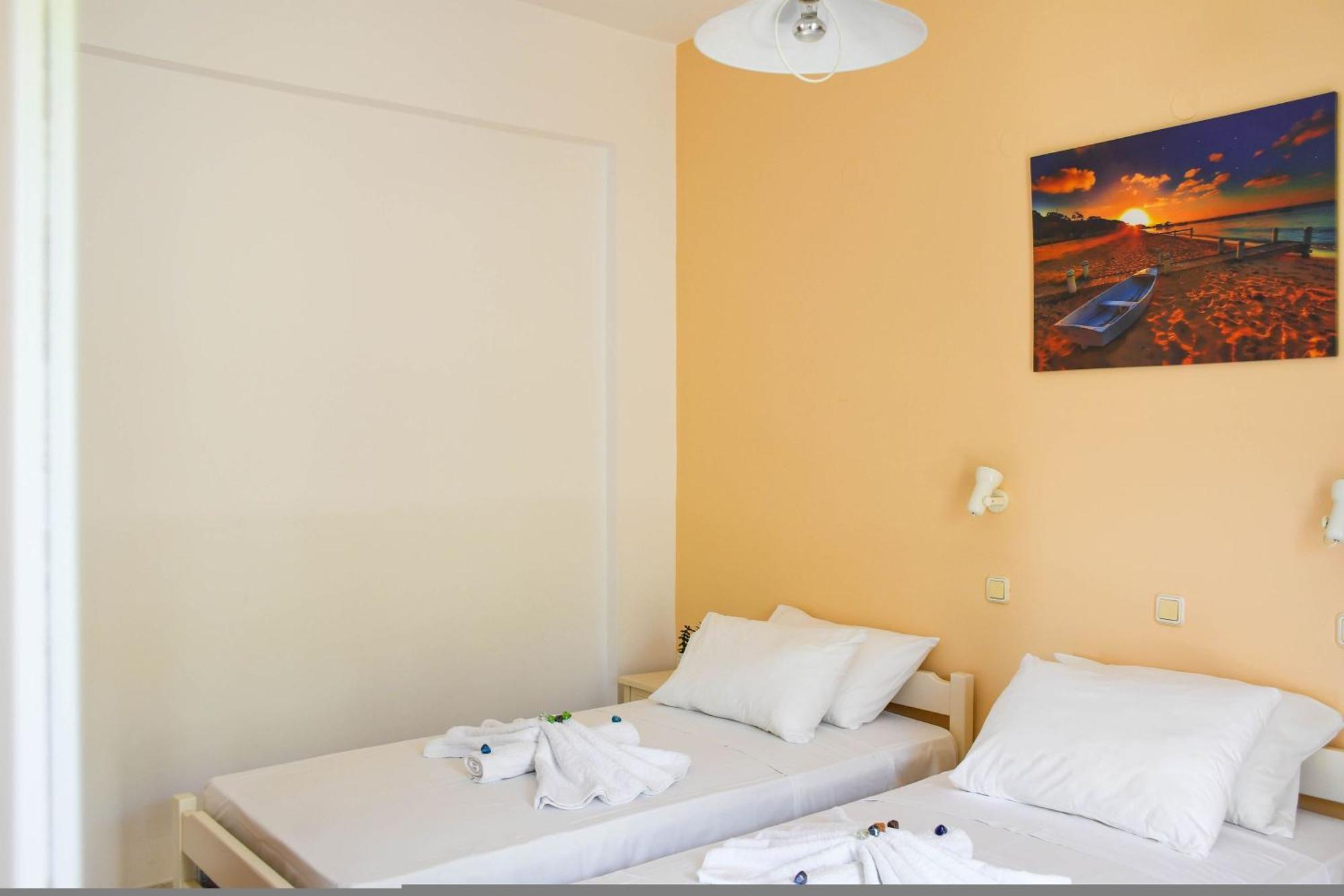 Agia Marina Litinas Apartments With Pool מראה חיצוני תמונה