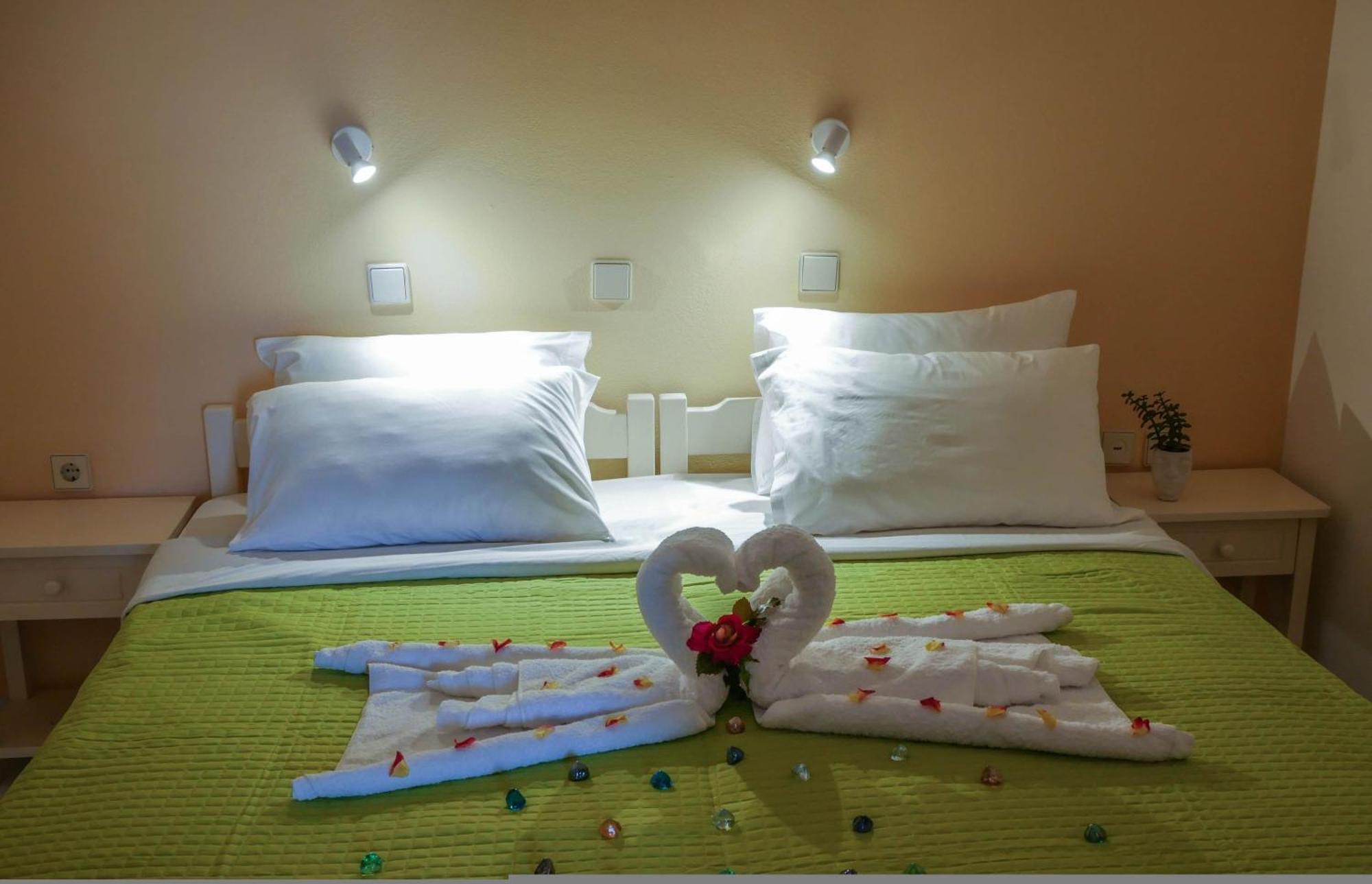 Agia Marina Litinas Apartments With Pool מראה חיצוני תמונה