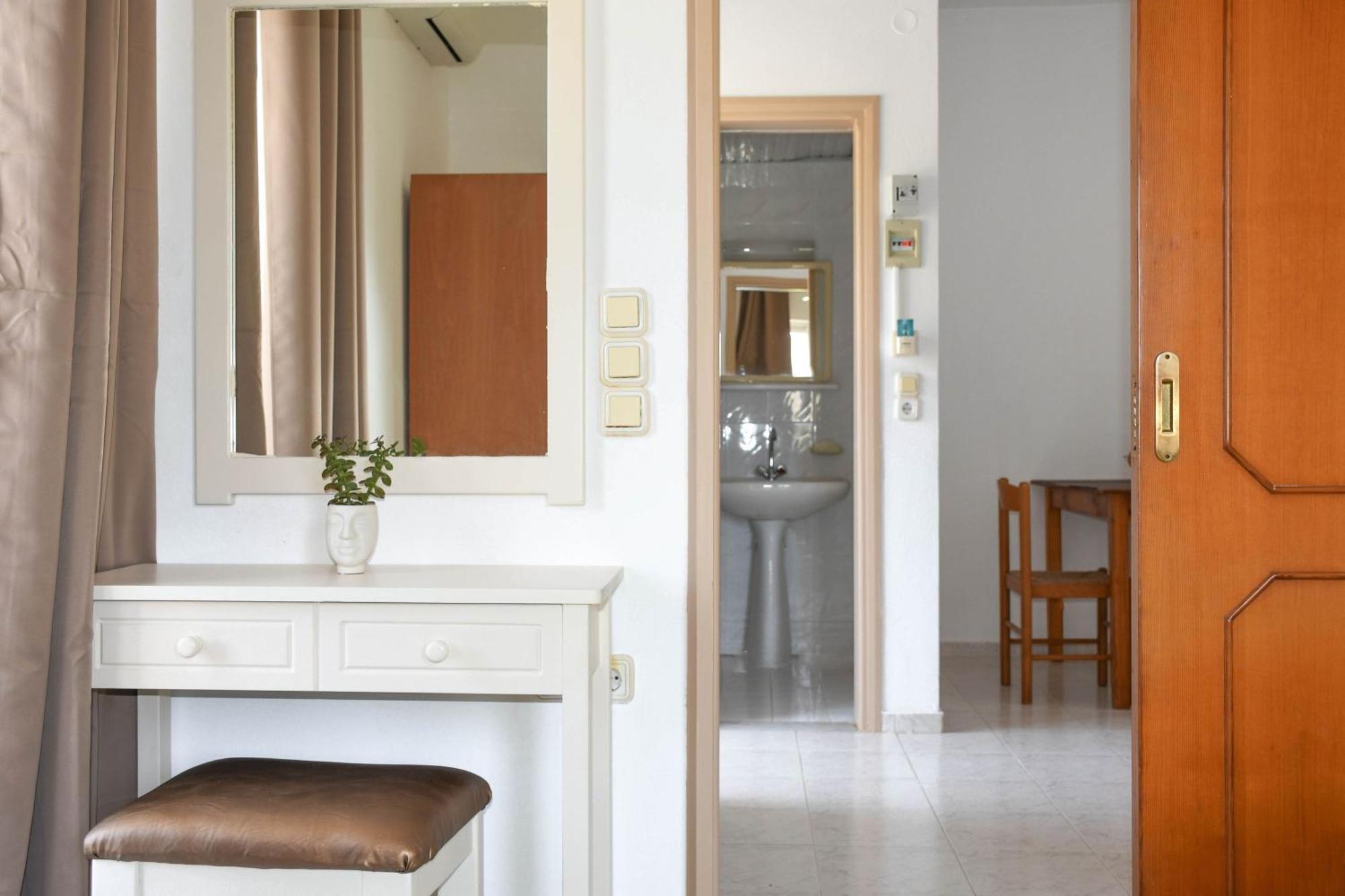 Agia Marina Litinas Apartments With Pool מראה חיצוני תמונה