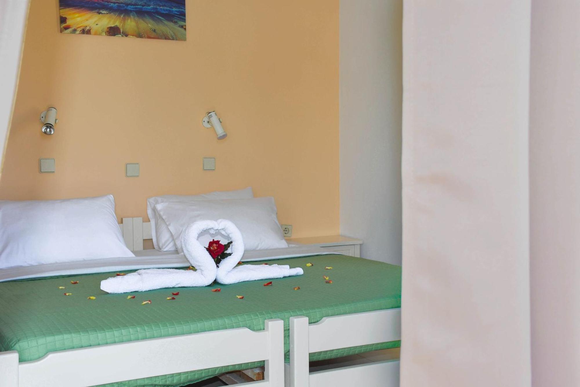 Agia Marina Litinas Apartments With Pool מראה חיצוני תמונה